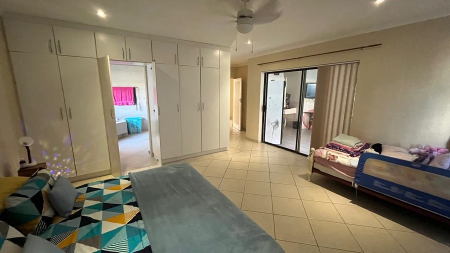 3 Bedroom Property for Sale in Wavecrest Eastern Cape